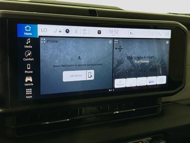 Used 2024  Jeep Sport S image 14