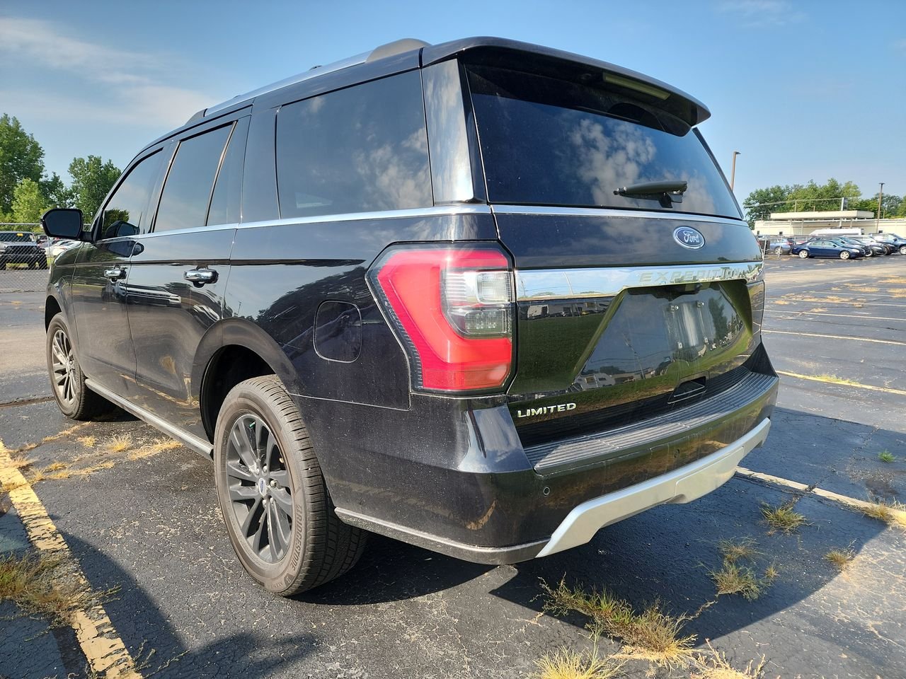 Used 2019 Black Metallic Ford Limited image 3