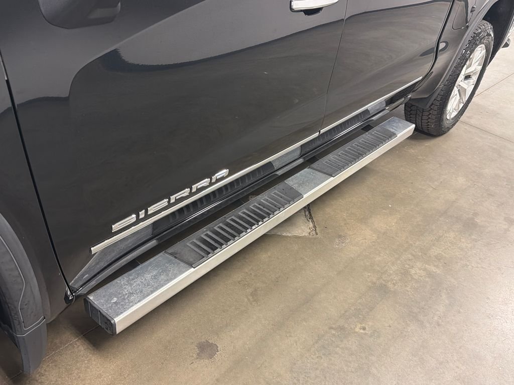 Used 2021 Black GMC SLT image 12