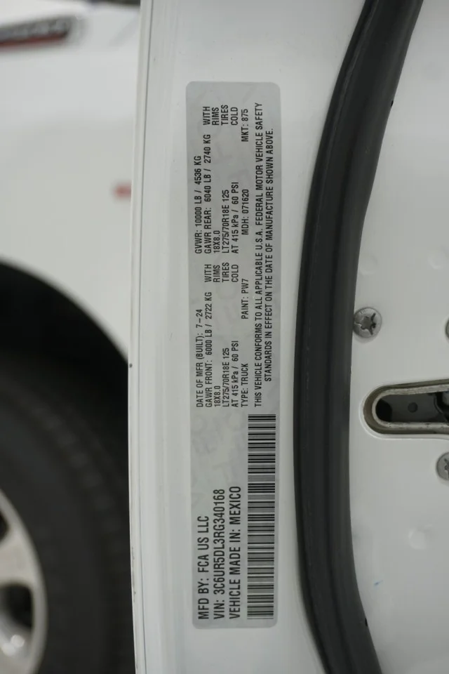 Used 2024 WHITE Ram Big Horn image 37