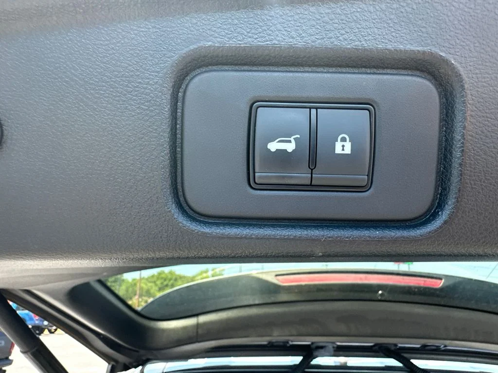 Used 2024 Gray Nissan Platinum image 19