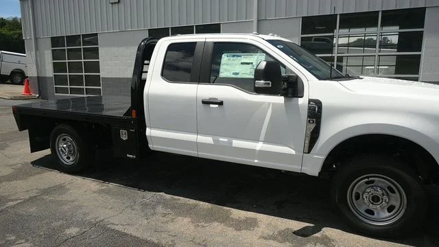 New 2026 Oxford White Ford F-350® XL image 5