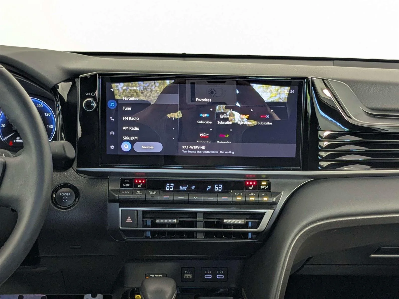 2025 Toyota Camry XSE - Photo 40