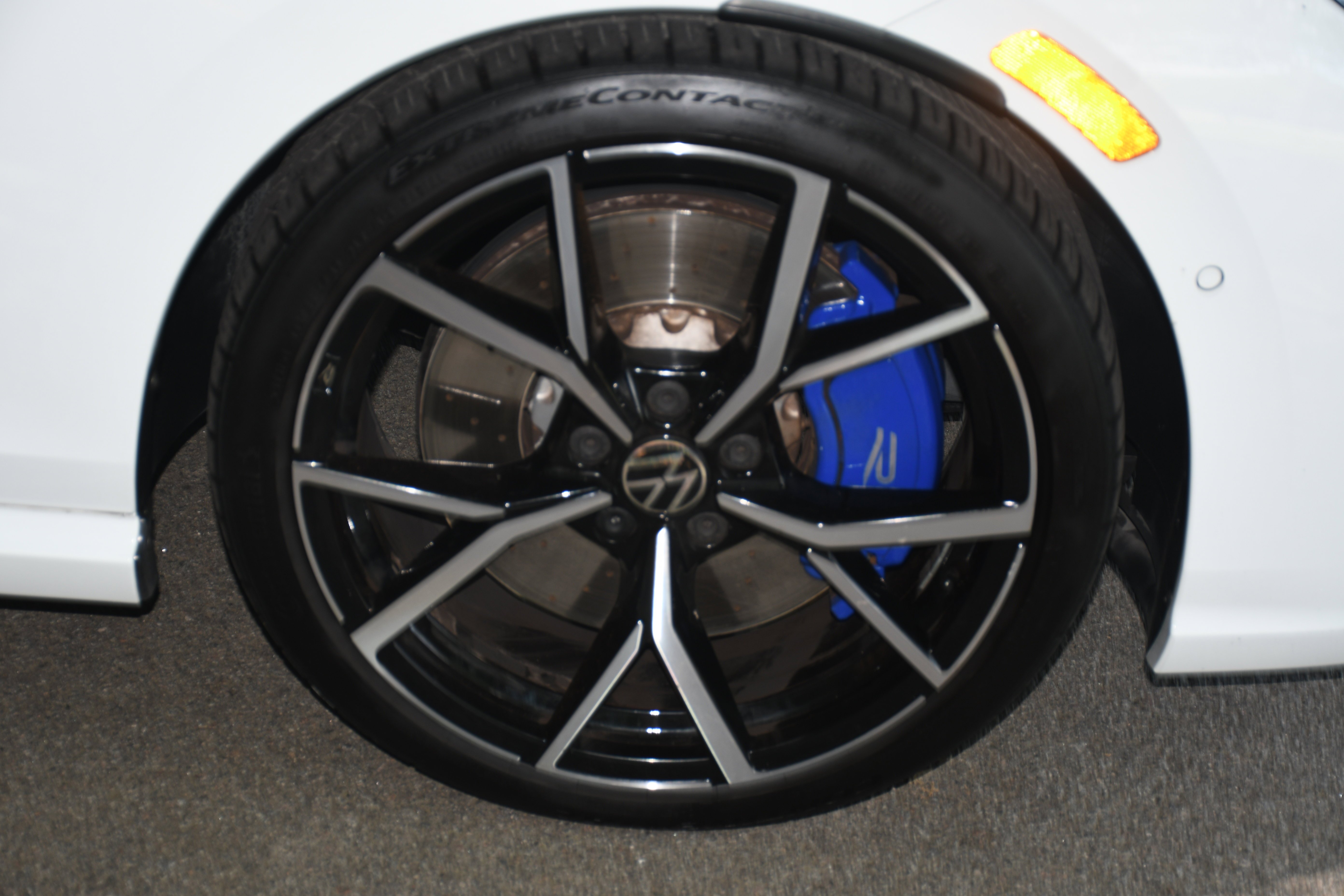 Used 2024  Volkswagen 2.0T image 23
