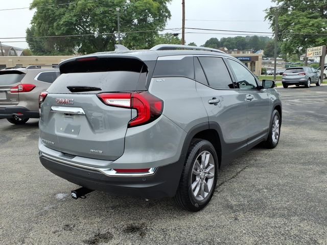 Used 2024 Silver GMC SLT image 5