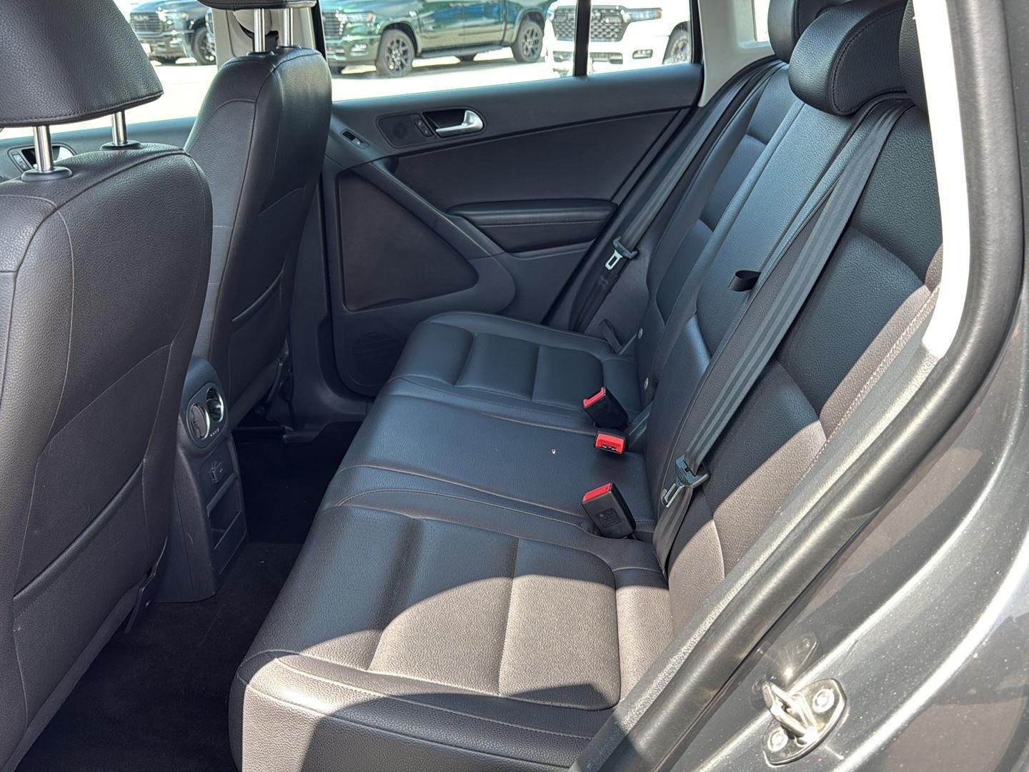 Used 2016 Pepper Gray Metallic Volkswagen S image 10