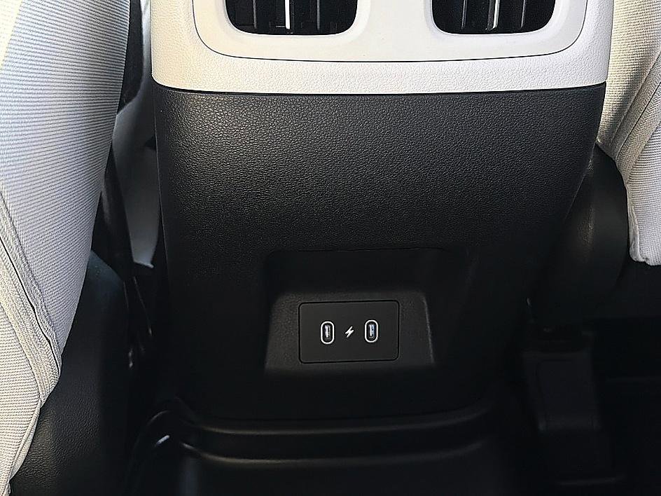 Used 2025 Serenity White Pearl Hyundai SEL image 8