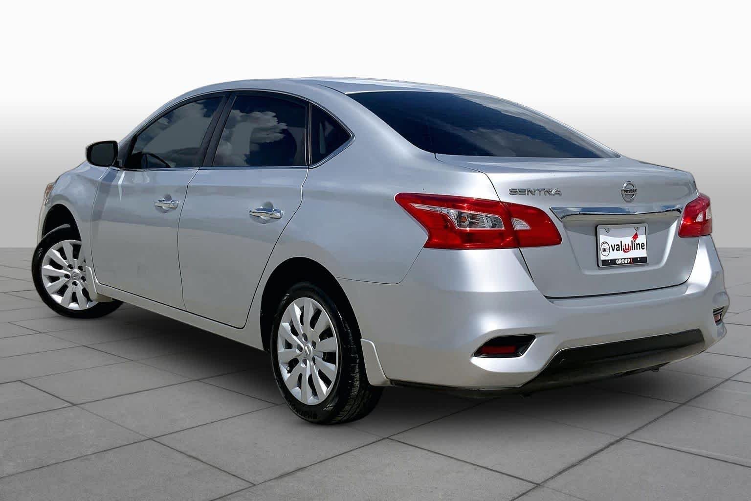Used 2017 Brilliant Silver Nissan S image 12