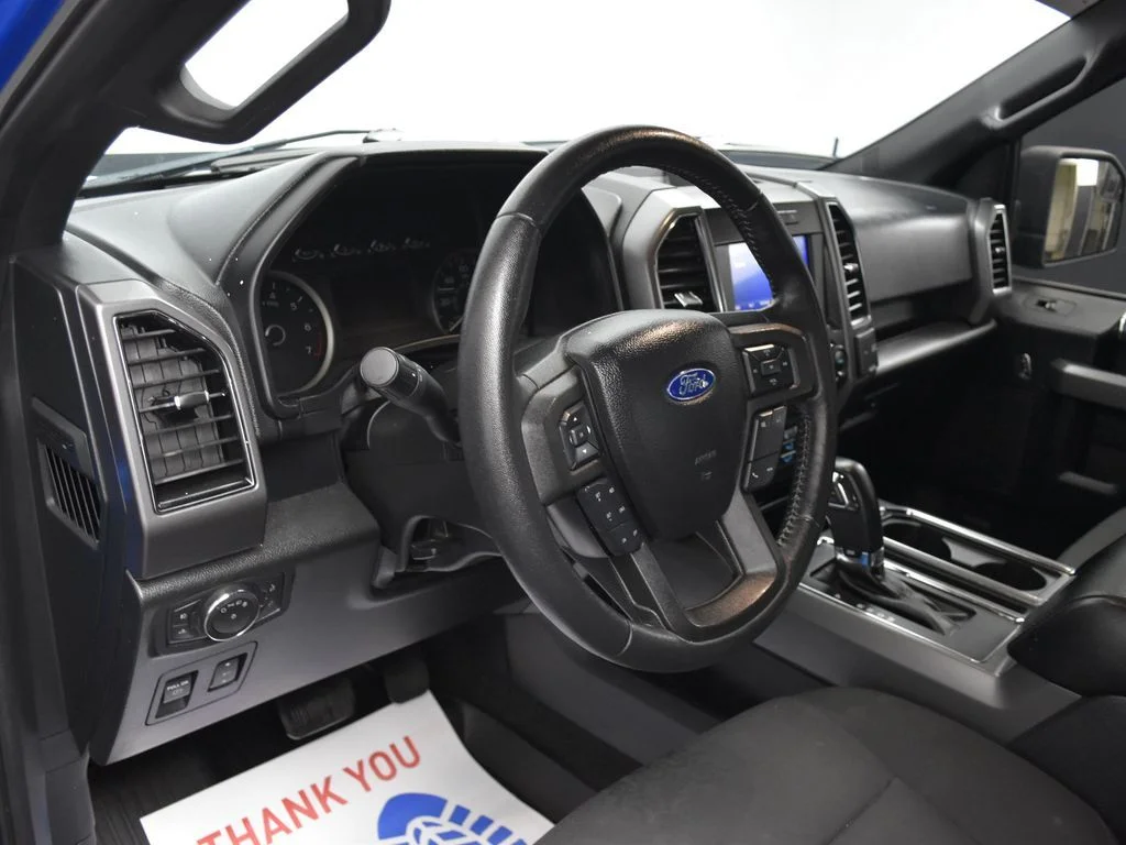 Certified Used 2020 Blue Ford XLT image 16