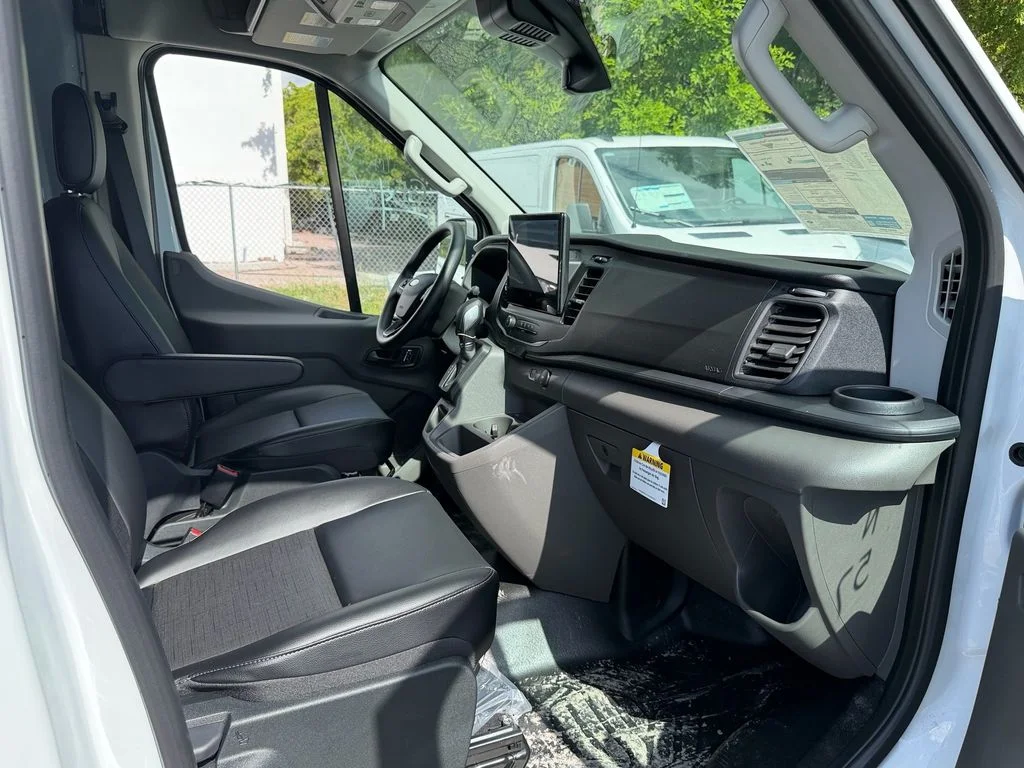 New 2026 Oxford White Ford Cargo Van image 6