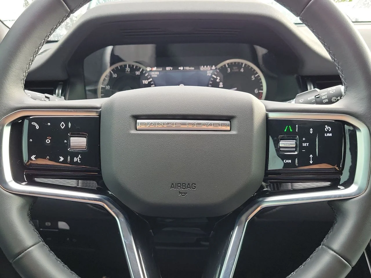 Used 2023 White Land Rover S image 32