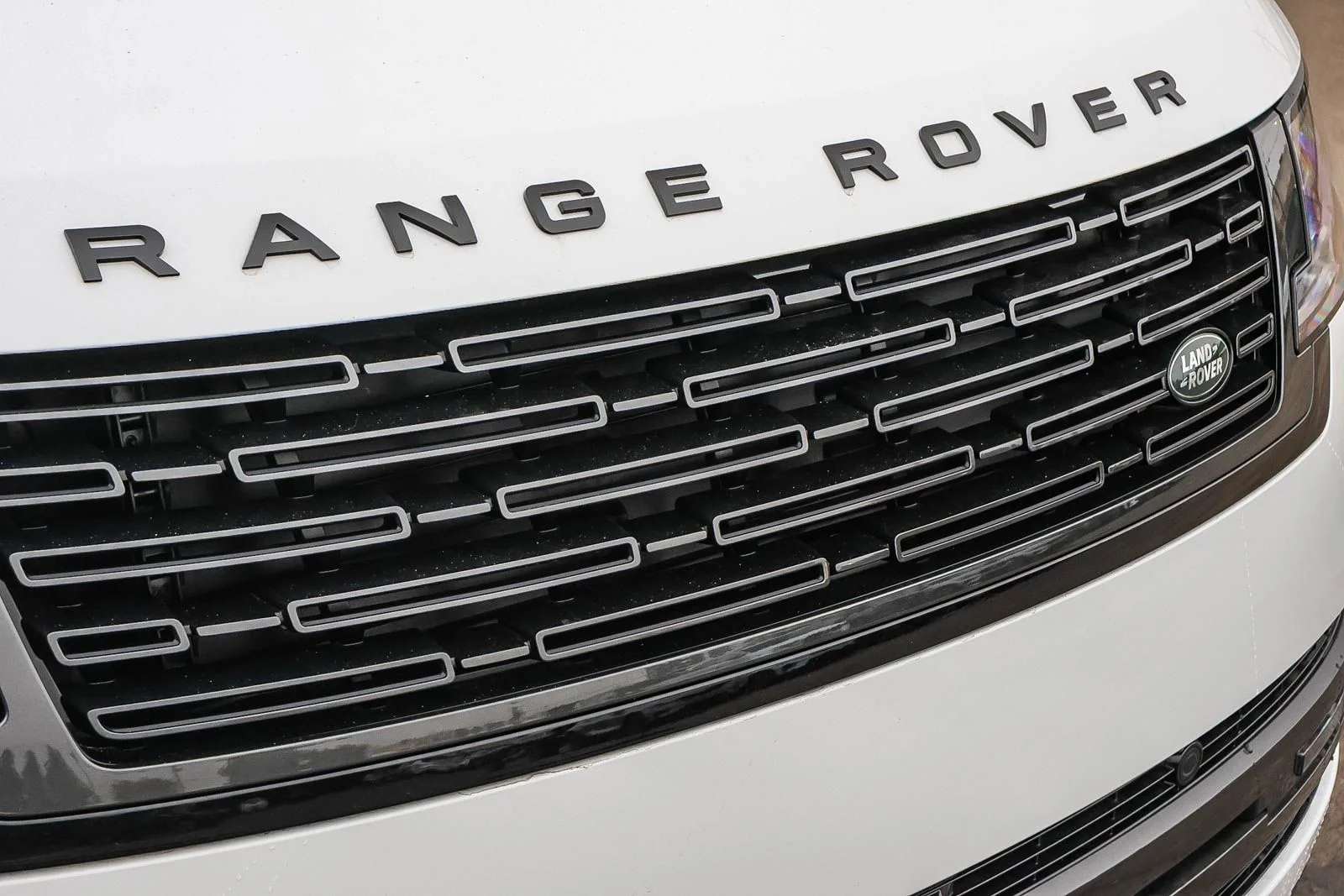2025 Land Rover Range Rover SE - Photo 15