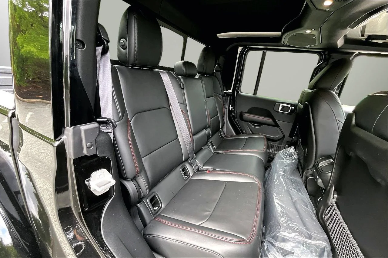 New 2026 Black Clearcoat Jeep Rubicon X image 19