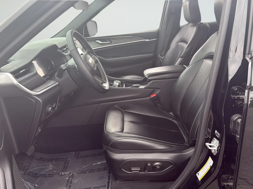 Certified Used 2025 Black Jeep Limited image 10