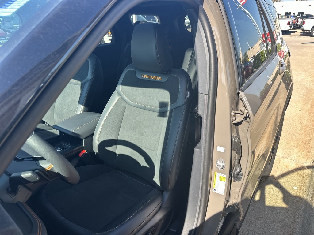 New 2026 Marsh Gray Ford Tremor® image 30