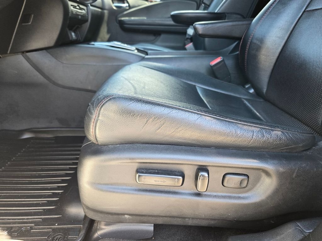 Used 2022 White Honda Black Edition image 12