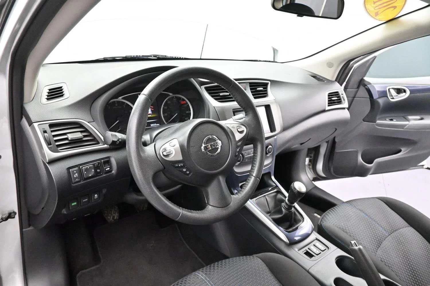 Used 2017 Brilliant Silver Nissan SR Turbo image 14