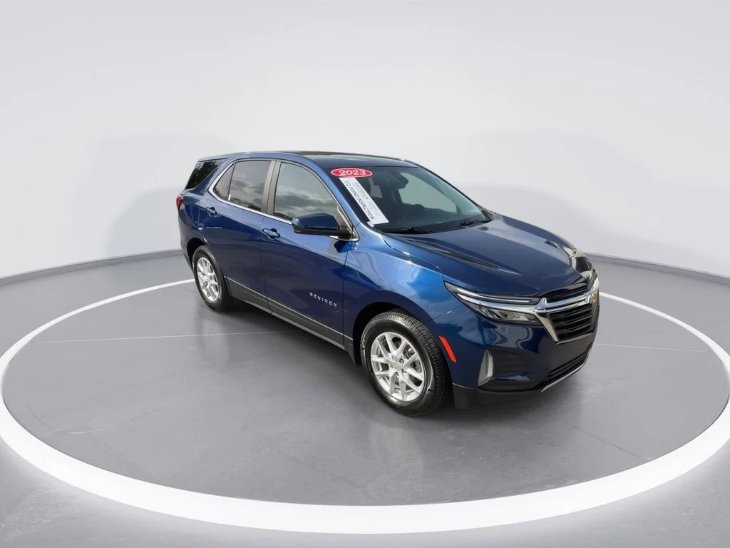 Used 2023 Blue Chevrolet LT image 2