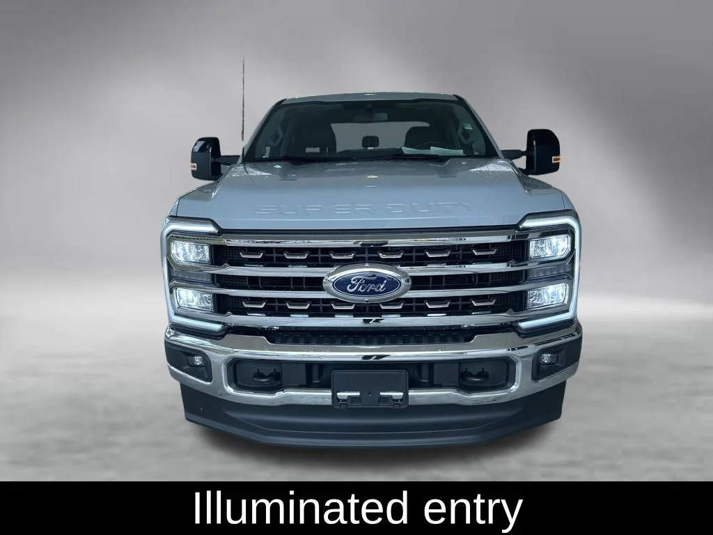 Used 2025 Gray Ford Lariat image 12