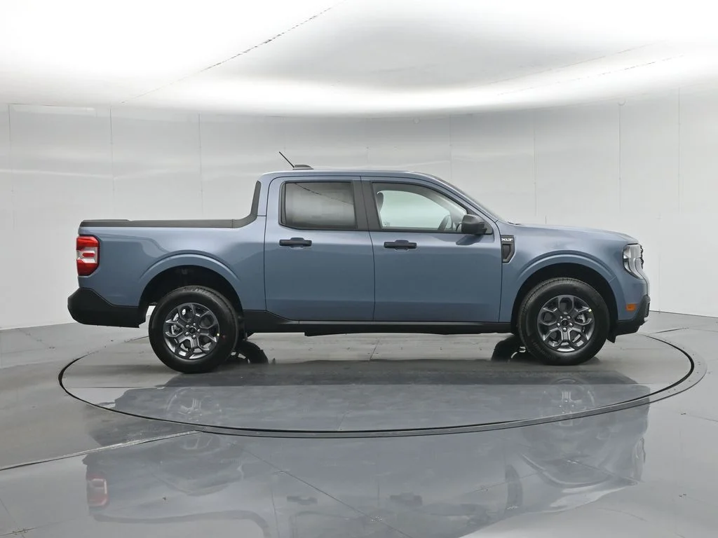 New 2026 Gray Ford XLT image 24