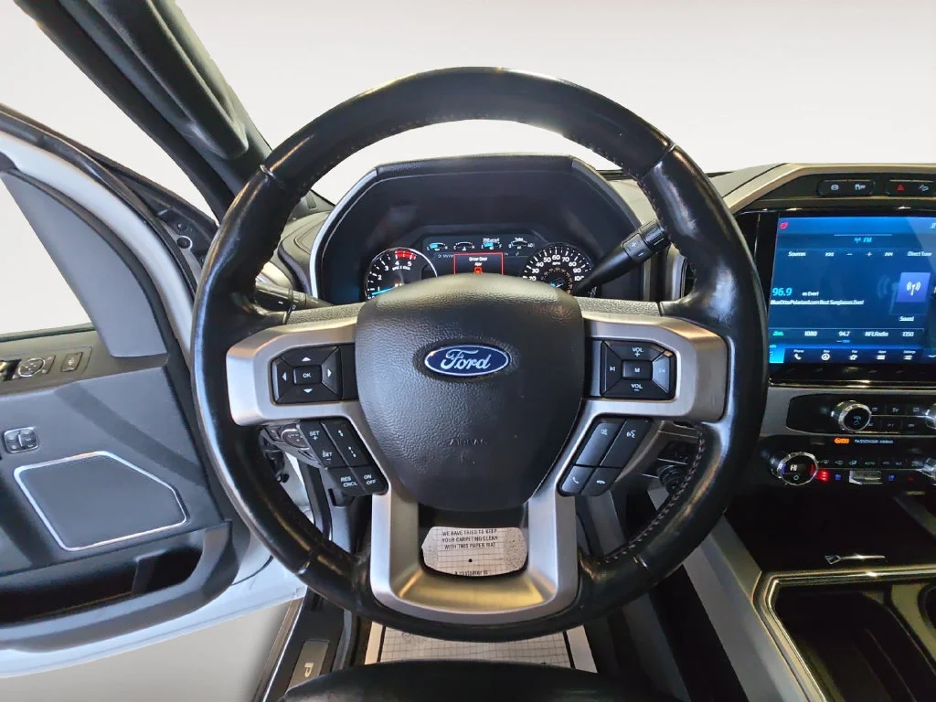 Used 2022 White Ford Platinum image 19