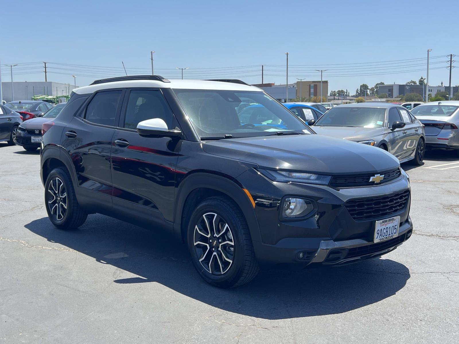 Used 2022 Mosaic Black Metallic Chevrolet ACTIV image 26
