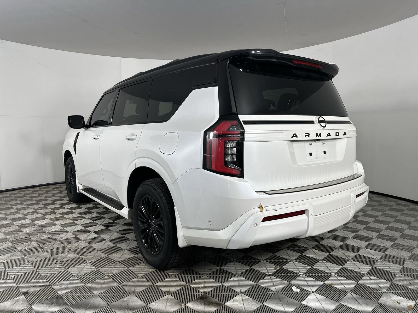 2025 Nissan Armada Platinum - Photo 6