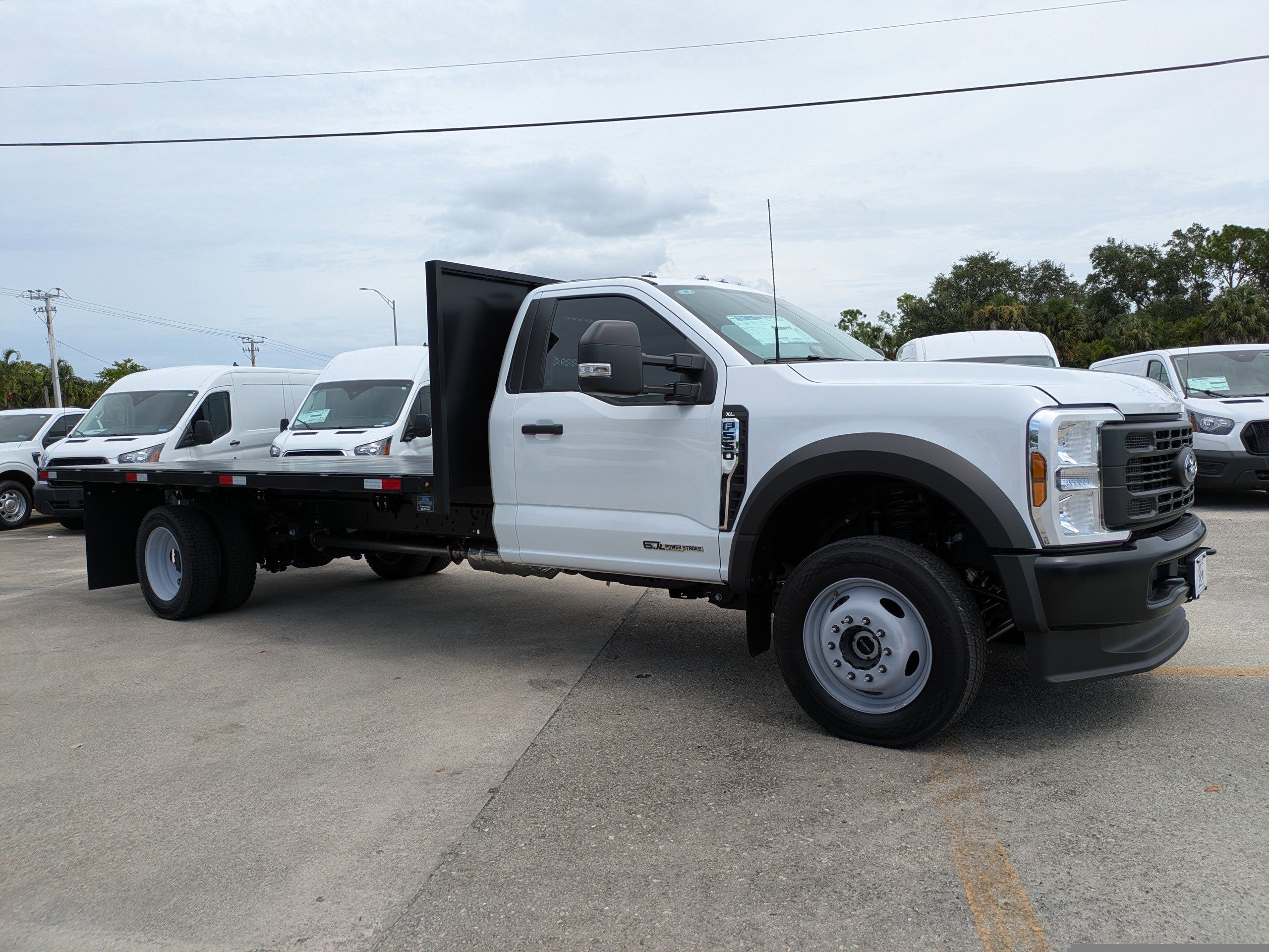 2024 Ford F-550 XL 4x4 Regular Cab 205-In DRW's photo