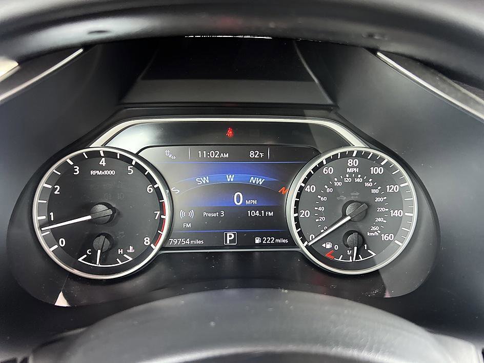 Used 2017 Arctic Blue Metallic Nissan Platinum image 24
