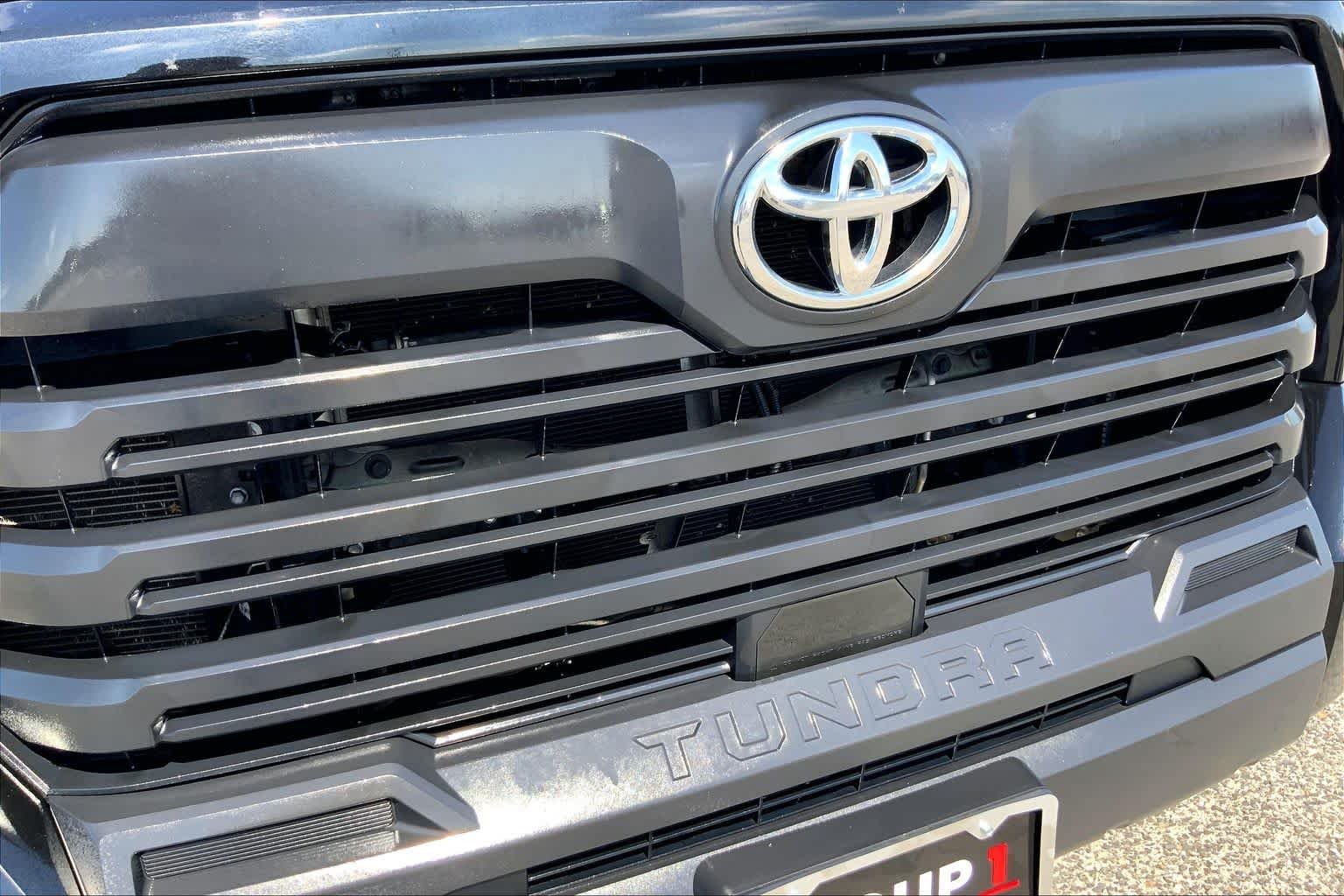 Used 2022 Midnight Black Metallic Toyota SR image 29