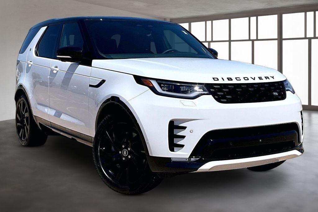 Used 2025 White Land Rover Dynamic SE image 11