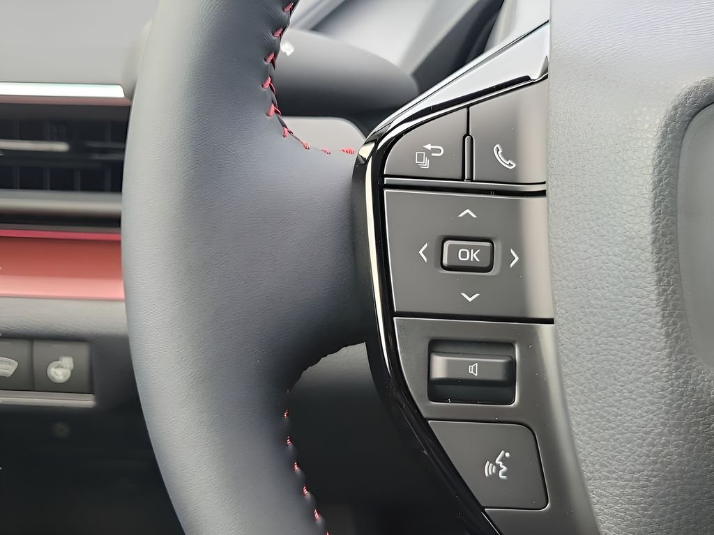 2026 Toyota Prius Plug-in Hybrid XSE - Photo 28