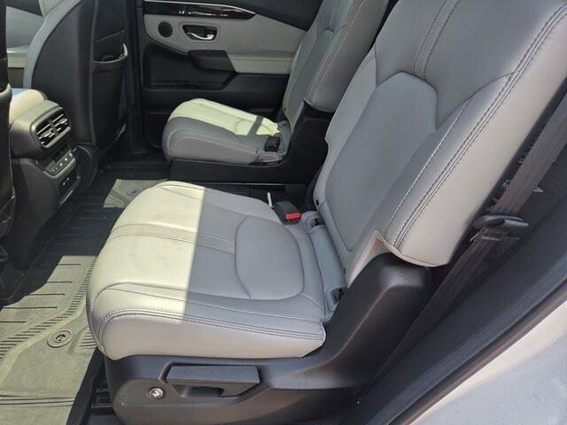Used 2025 Platinum White Pearl Honda Touring image 24