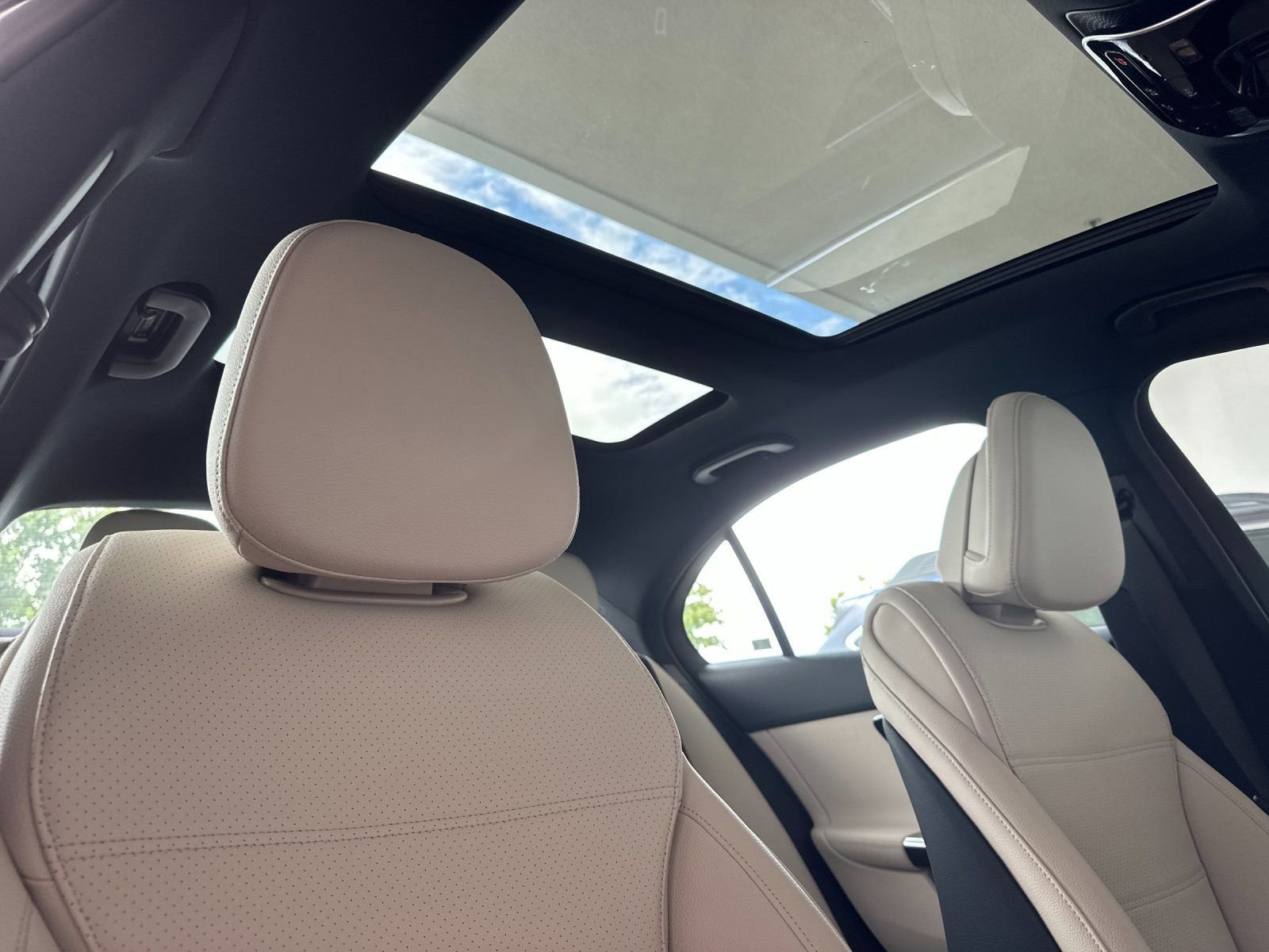 New 2026 Polar White Mercedes-Benz C 300 image 20