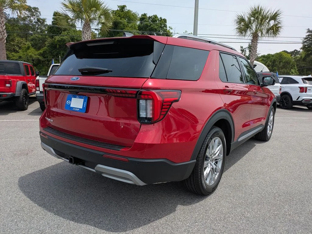 New 2026 Rapid Red Metallic Tinted Clearcoat Ford Platinum image 4