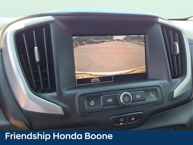 Used 2023 White GMC SLE image 27