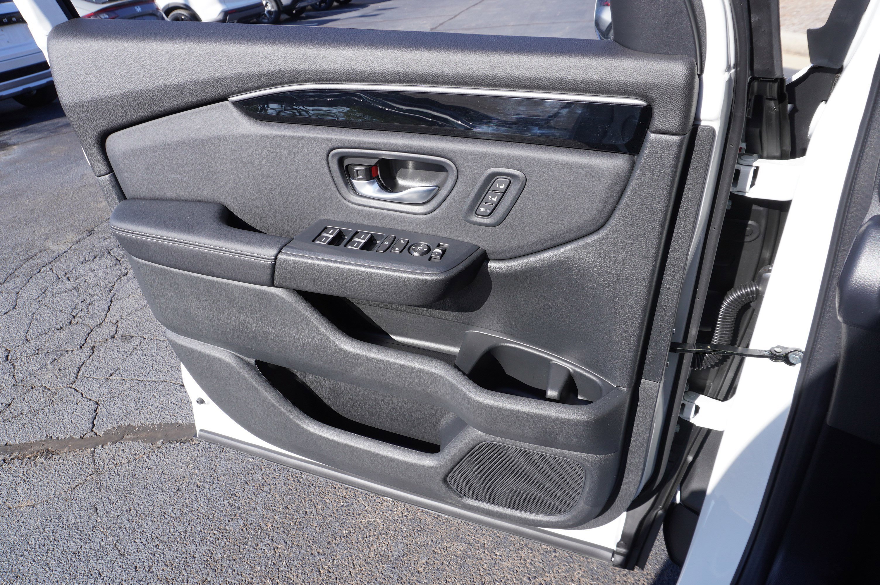 2025 Honda Pilot EX-L - Photo 17