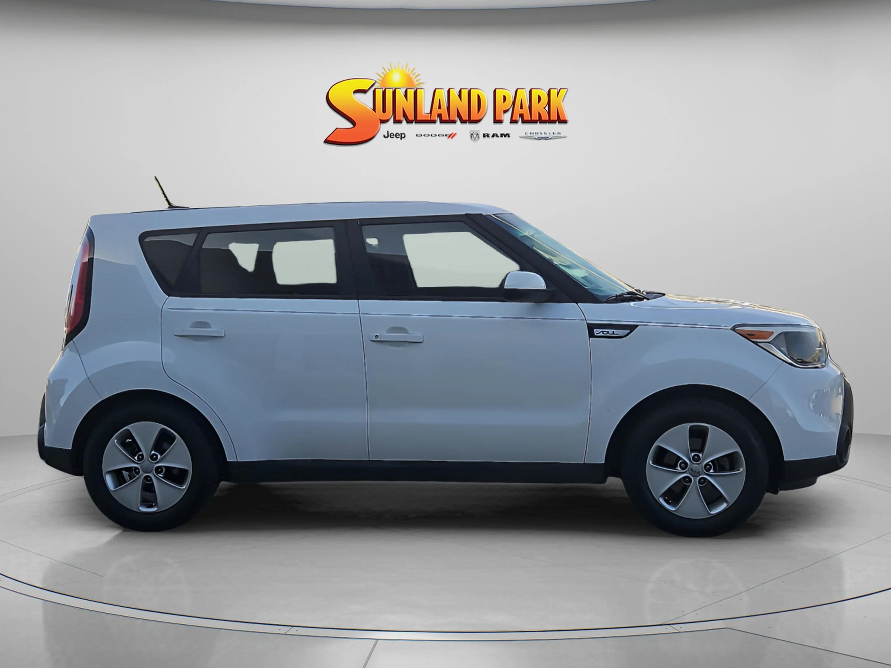 Used 2016 Kia Soul Base with VIN KNDJN2A29G7352903 for sale in El Paso, TX