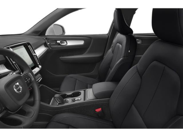 Used 2019 Gray Metallic Volvo Momentum image 9