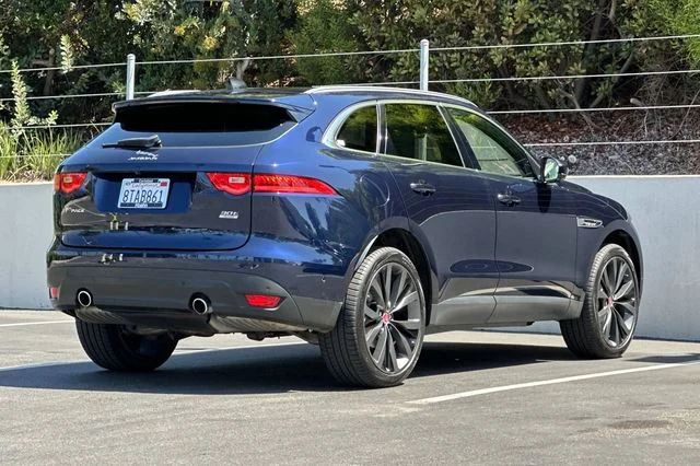Used 2020 Blue Jaguar 30t Portfolio image 5