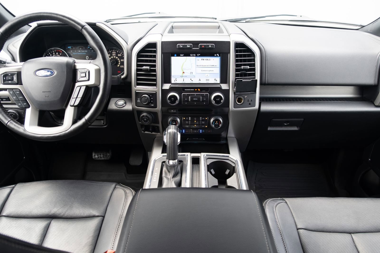 Used 2018  Ford Lariat image 19