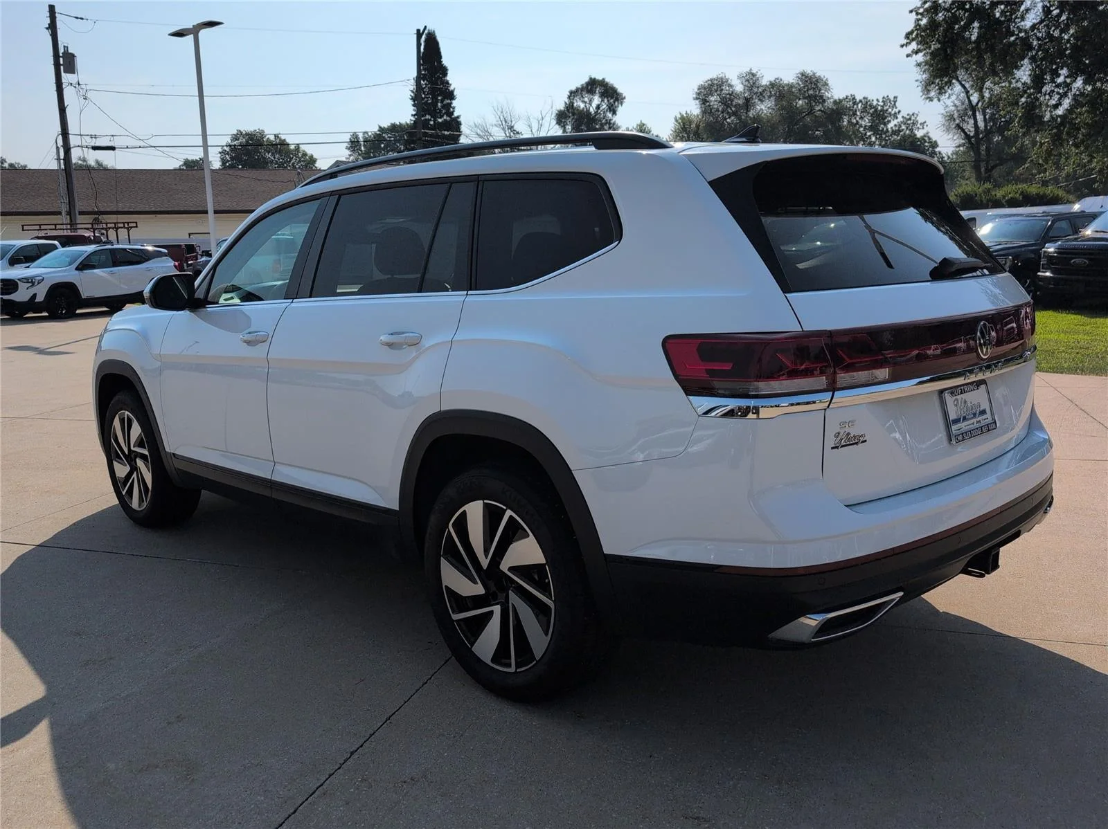 Used 2024 Pure White Volkswagen 2.0T SE w/Technology image 5