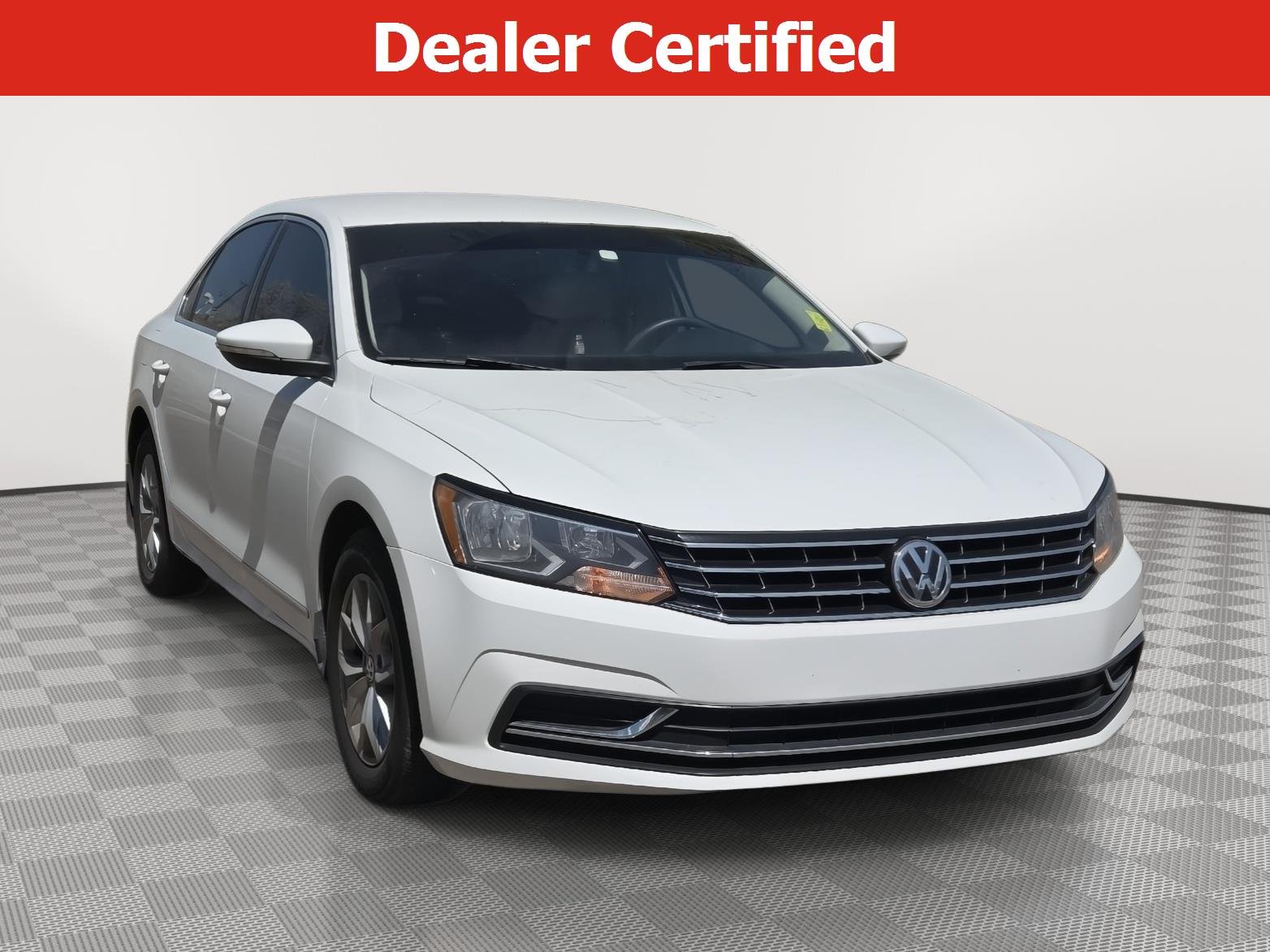 2017 Volkswagen Passat 1.8T S Auto's photo