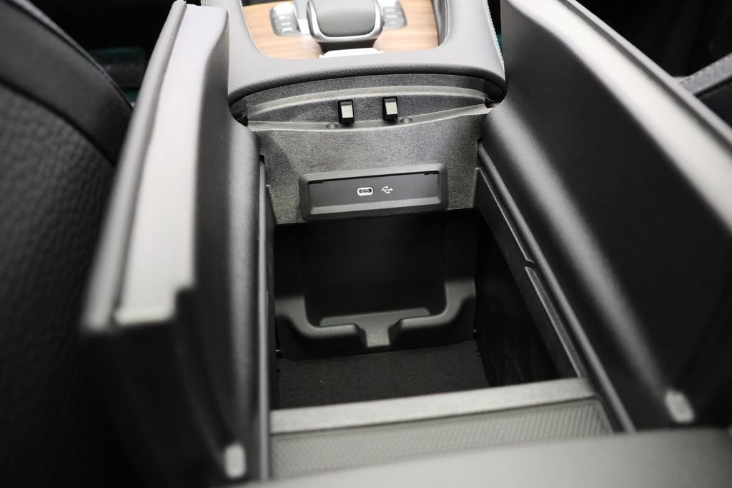 New 2026 Polar White Mercedes-Benz GLS 450 image 30