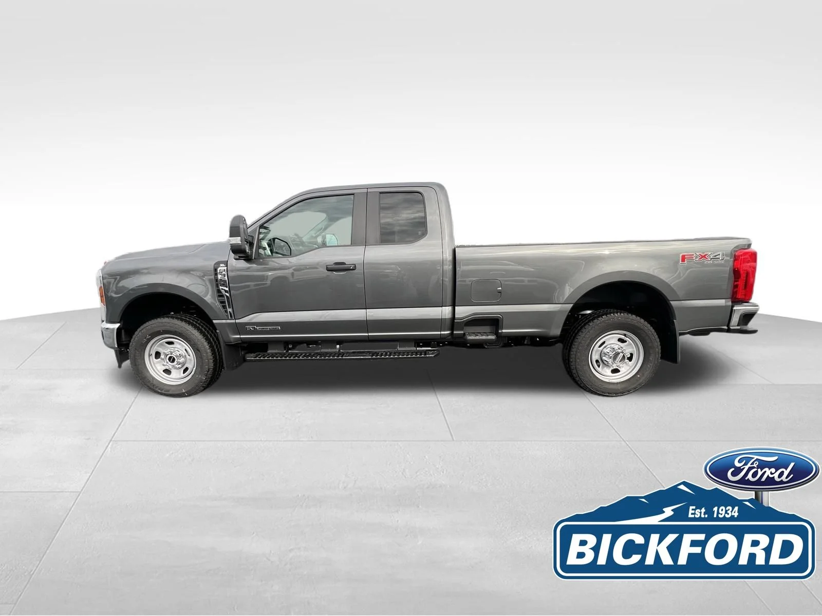 New 2026 Gray Ford XL image 9