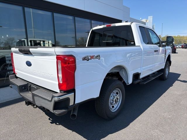 New 2026 Oxford White Ford F-350® XL image 3