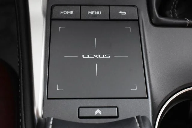 Used 2021 White Lexus 300h image 34