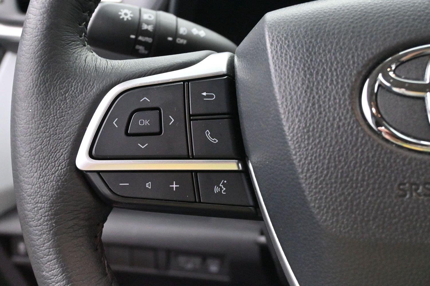 Used 2025 Cypress Toyota XLE 8-Passenger image 18