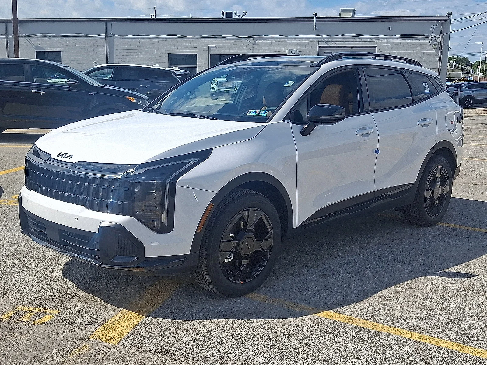 New 2027 White Kia X-Line image 7