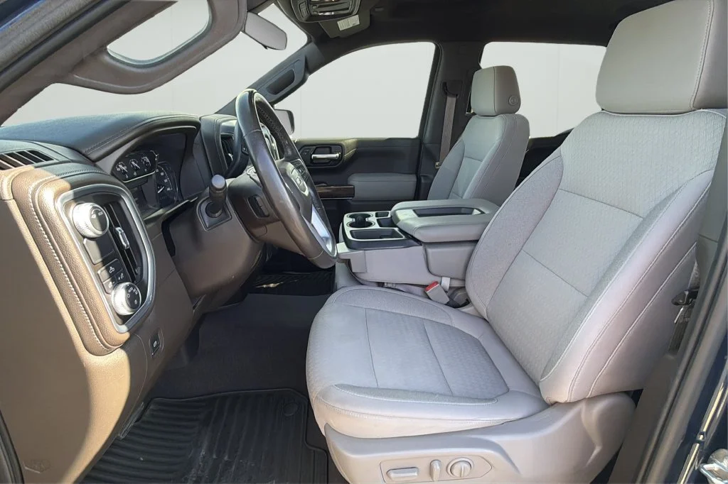 Certified Used 2020 PACIFIC BLUE METALLIC GMC SLE image 18